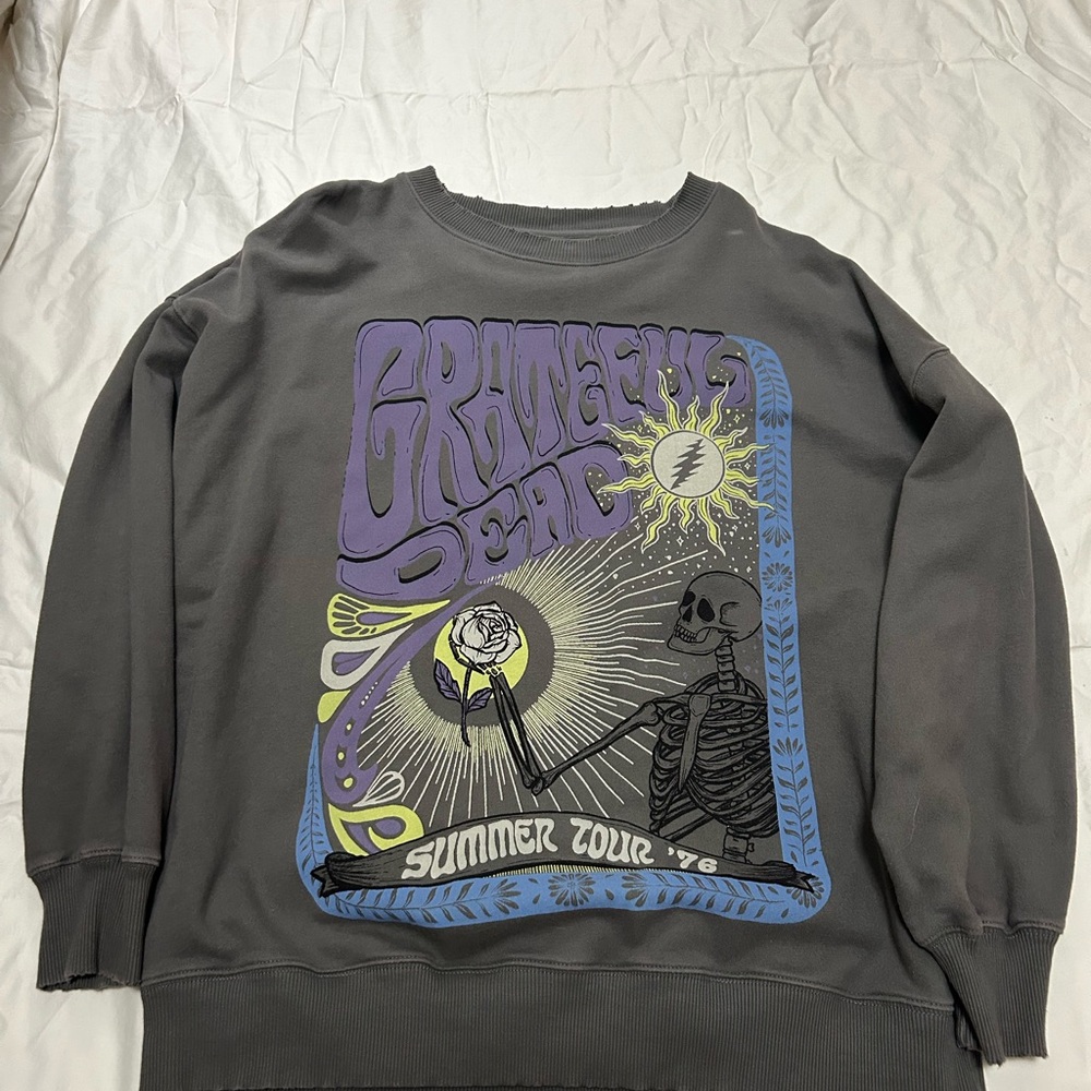band american eagle crewneck worn once